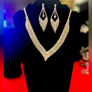 White Bling Set With Earrings